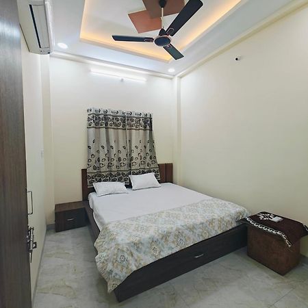 Nandi Homes Homestay Ujjain Bagian luar foto